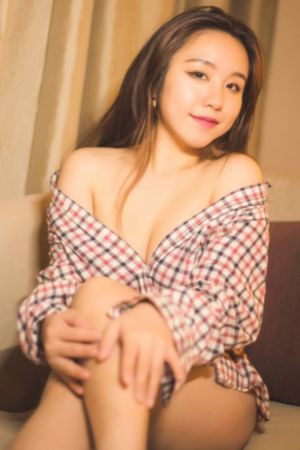 女大学生沙龙电影