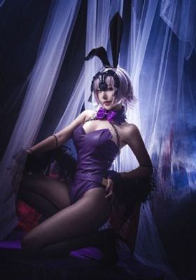 丰满多水的寡妇